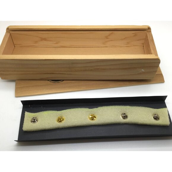 Echoing The Spirit 1994 Commonwealth Games First Nations 5 Pin Set Wooden Box - Picture 3 of 3